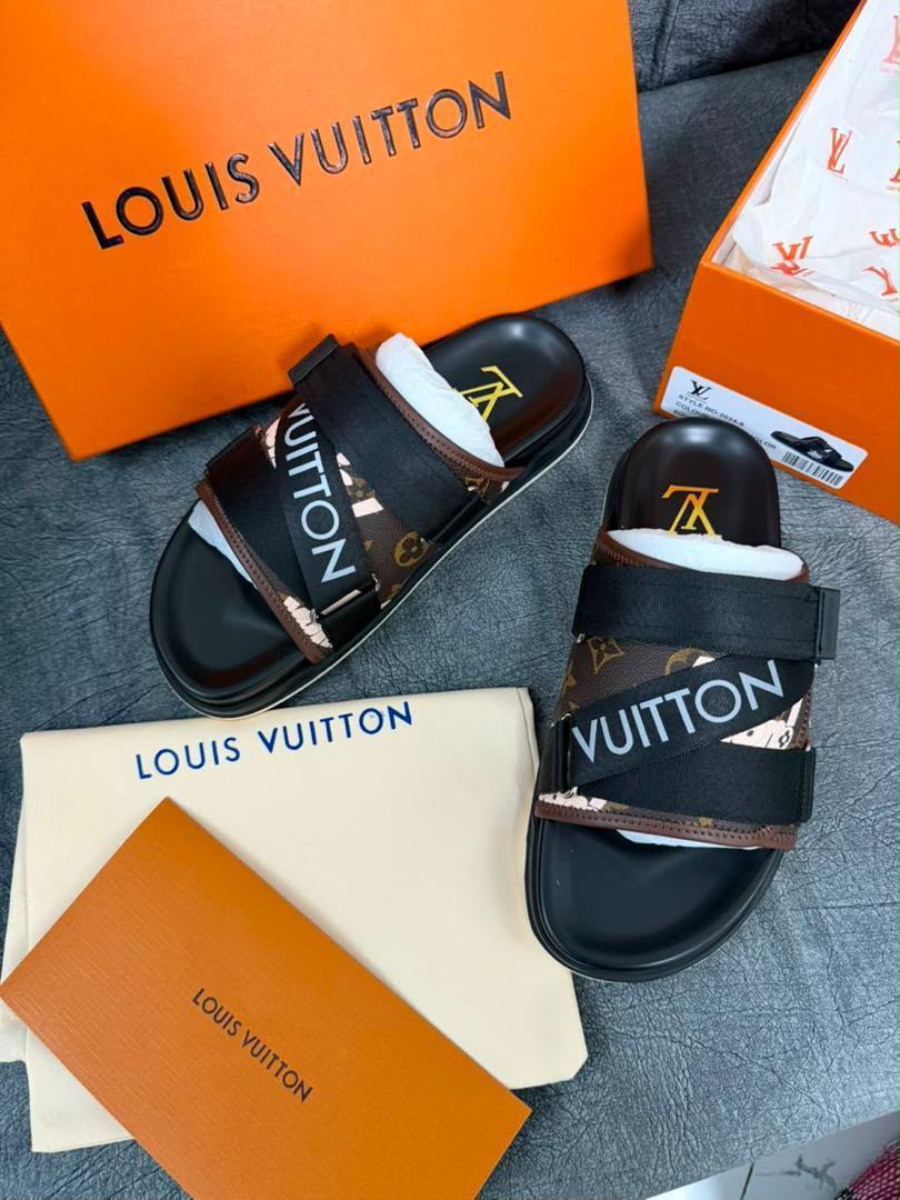Logo Strap Slides — Black